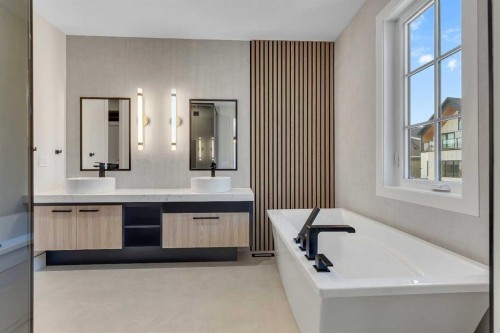 342 Normandy Drive Sw, Calgary, AB - Indoor Photo Showing Bathroom