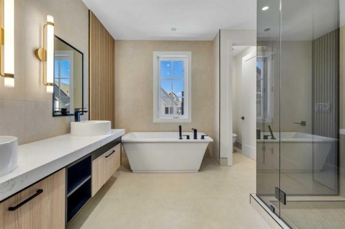 342 Normandy Drive Sw, Calgary, AB - Indoor Photo Showing Bathroom