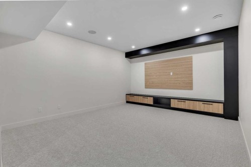 342 Normandy Drive Sw, Calgary, AB - Indoor