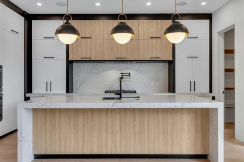 342 Normandy Drive Sw, Calgary, AB - Indoor