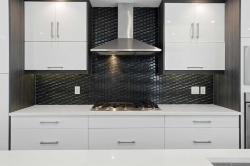 2312 Westmount Road Nw, Calgary, AB - Indoor Photo Showing Kitchen