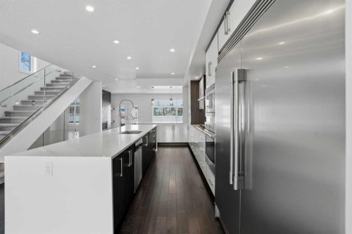 2312 Westmount Road Nw, Calgary, AB - Indoor Photo Showing Kitchen With Upgraded Kitchen