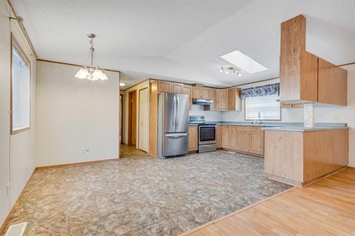 413 Heritage Crescent, Okotoks, AB 