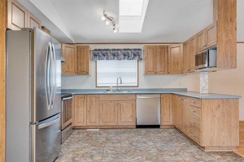 413 Heritage Crescent, Okotoks, AB 