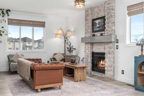 18 Cimarron Grove Bay  Okotoks, AB T1S 2H3