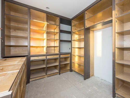 15 42 Street Sw, Calgary, AB - Indoor