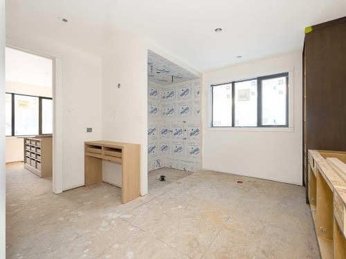 15 42 Street Sw, Calgary, AB - Indoor Photo Showing Other Room