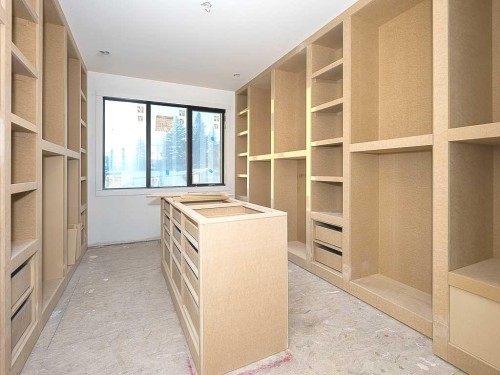 15 42 Street Sw, Calgary, AB - Indoor