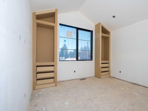 15 42 Street Sw, Calgary, AB - Indoor Photo Showing Other Room