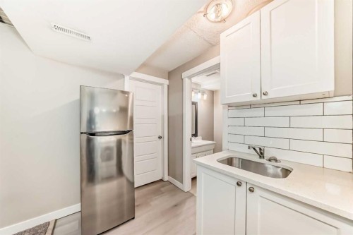 120 Martinview Close Ne, Calgary, AB - Indoor Photo Showing Kitchen