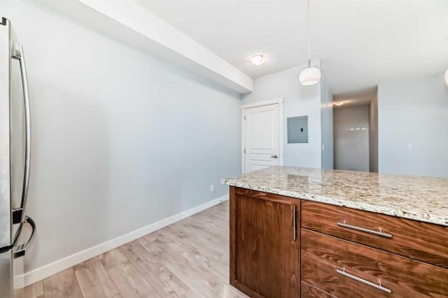 417-2300 Evanston Square Nw, Calgary, AB - Indoor Photo Showing Other Room