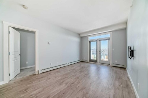 417-2300 Evanston Square Nw, Calgary, AB - Indoor Photo Showing Other Room