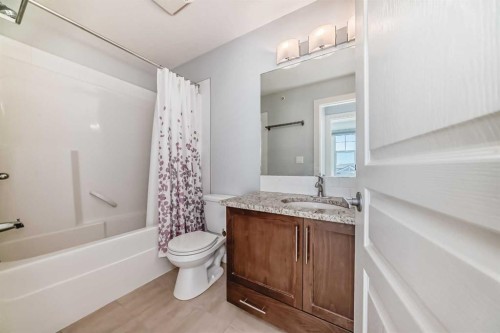 417-2300 Evanston Square Nw, Calgary, AB - Indoor Photo Showing Bathroom