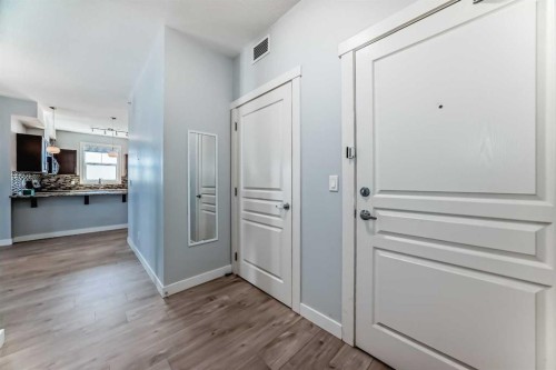 417-2300 Evanston Square Nw, Calgary, AB - Indoor Photo Showing Other Room