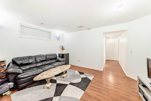 187 Taravista Street Ne, Calgary, AB - Indoor Photo Showing Living Room