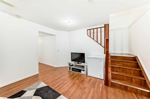 187 Taravista Street Ne, Calgary, AB - Indoor Photo Showing Other Room