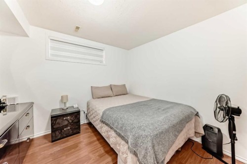 187 Taravista Street Ne, Calgary, AB - Indoor Photo Showing Bedroom