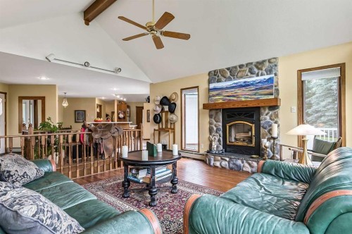 165016 Rge Rd 285 Road, Rural Willow Creek No. 26, M.D. Of, AB - Indoor Photo Showing Living Room With Fireplace