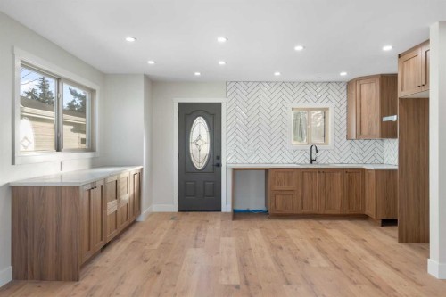 45 Alpine Crescent Se, Airdrie, AB - Indoor