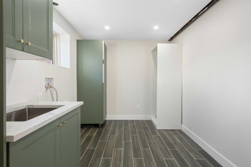 45 Alpine Crescent Se, Airdrie, AB - Indoor
