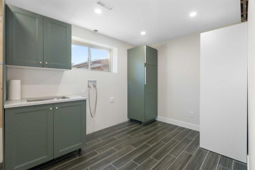 45 Alpine Crescent Se, Airdrie, AB - Indoor Photo Showing Other Room