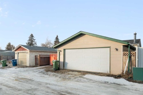 45 Alpine Crescent Se, Airdrie, AB - Outdoor With Exterior