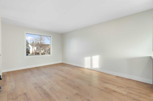 45 Alpine Crescent Se, Airdrie, AB - Indoor Photo Showing Other Room