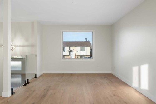 45 Alpine Crescent Se, Airdrie, AB - Indoor Photo Showing Other Room