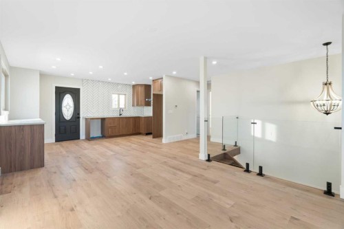 45 Alpine Crescent Se, Airdrie, AB - Indoor Photo Showing Kitchen