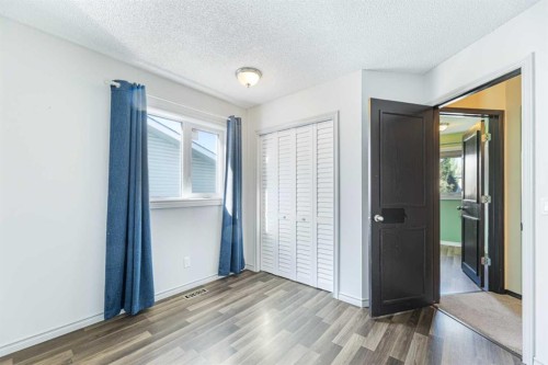 215 Hidden Vale Place Nw, Calgary, AB - Indoor Photo Showing Other Room