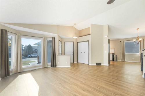 215 Hidden Vale Place Nw, Calgary, AB - Indoor