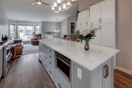 33 Willowbrook Crescent Nw, Airdrie, AB - Indoor