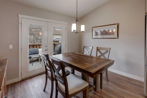 33 Willowbrook Crescent Nw, Airdrie, AB - Indoor Photo Showing Dining Room