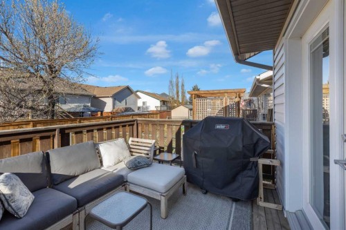 33 Willowbrook Crescent Nw, Airdrie, AB - Outdoor With Deck Patio Veranda With Exterior