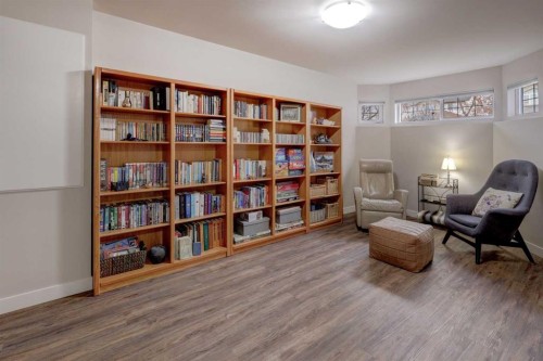 33 Willowbrook Crescent Nw, Airdrie, AB - Indoor Photo Showing Office