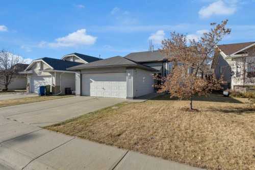 33 Willowbrook Crescent Nw, Airdrie, AB - Outdoor
