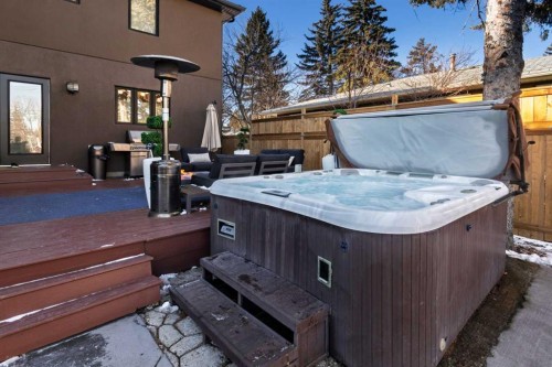 38 Lissington Drive Sw, Calgary, AB - Outdoor With Deck Patio Veranda With Exterior