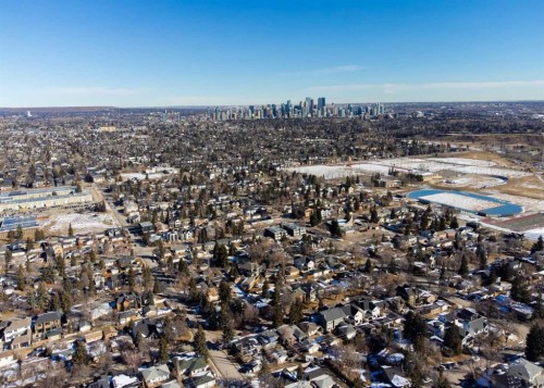 38 Lissington Drive Sw, Calgary, AB - Outdoor With View