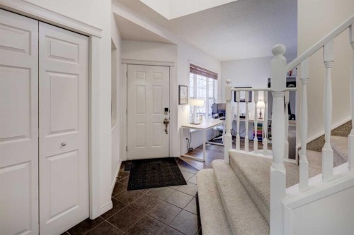 89 Cougar Ridge View Sw, Calgary, AB - Indoor Photo Showing Other Room