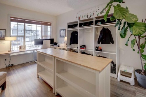 89 Cougar Ridge View Sw, Calgary, AB - Indoor Photo Showing Other Room