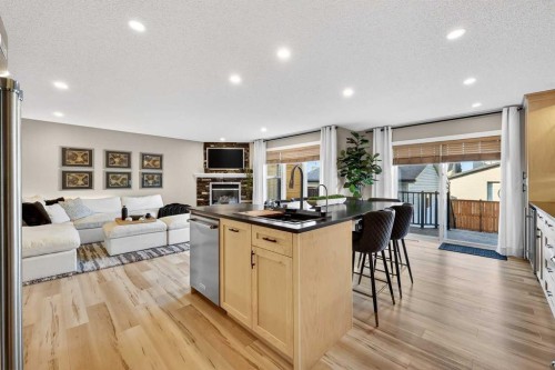 5318 Copperfield Gate Se, Calgary, AB - Indoor Photo Showing Kitchen