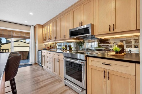 5318 Copperfield Gate Se, Calgary, AB - Indoor Photo Showing Kitchen