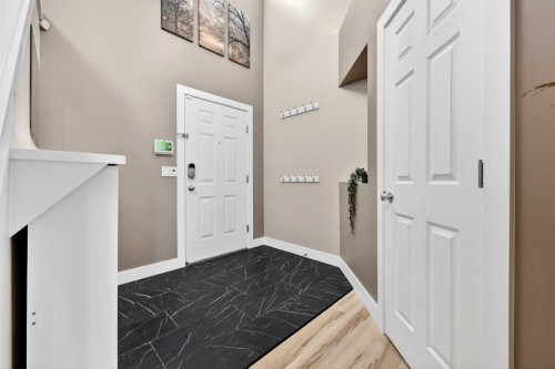 5318 Copperfield Gate Se, Calgary, AB - Indoor Photo Showing Other Room