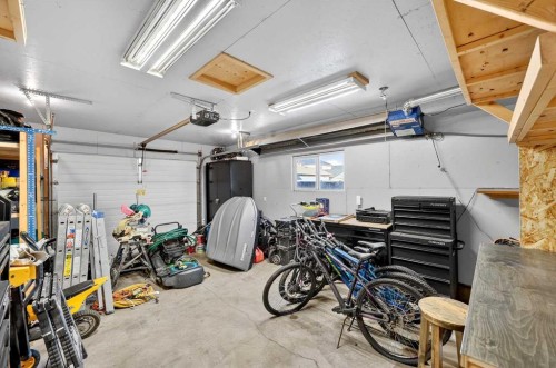 5318 Copperfield Gate Se, Calgary, AB - Indoor Photo Showing Garage