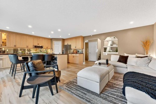 5318 Copperfield Gate Se, Calgary, AB - Indoor Photo Showing Living Room