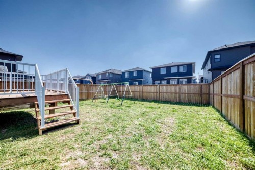 105 Creekside Way Sw, Calgary, AB - Outdoor