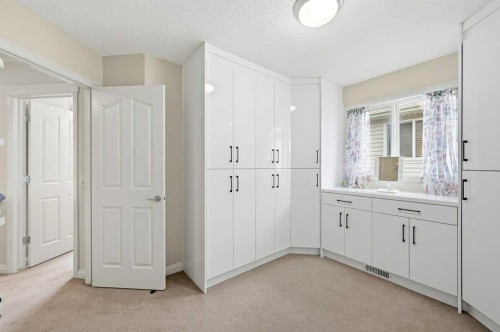101 Panamount Manor Nw, Calgary, AB - Indoor Photo Showing Other Room
