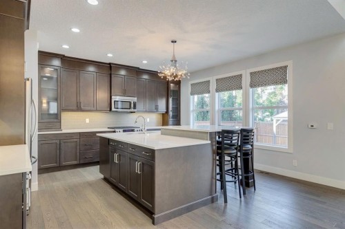 427 Canals Boulevard Sw, Airdrie, AB - Indoor Photo Showing Kitchen