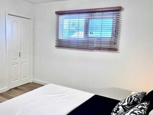 2326 19 Avenue, Bowden, AB - Indoor Photo Showing Bedroom