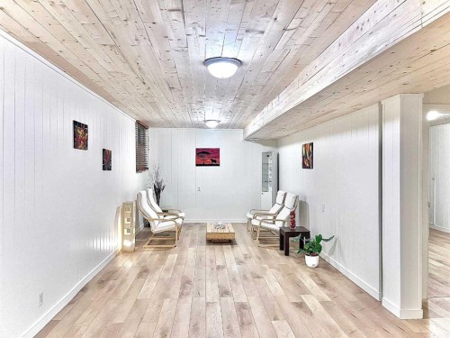 2326 19 Avenue, Bowden, AB - Indoor Photo Showing Other Room